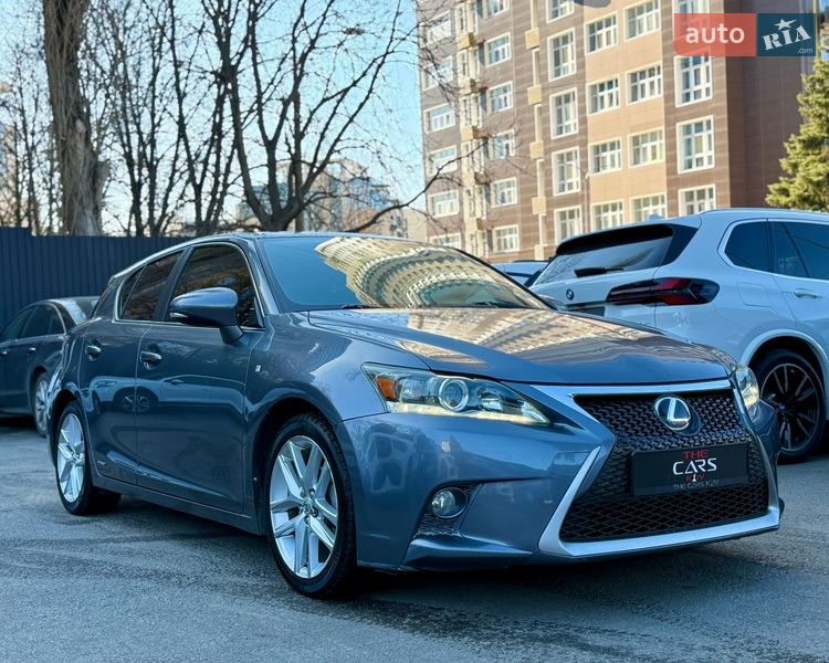 Хэтчбек Lexus CT 2017 в Киеве