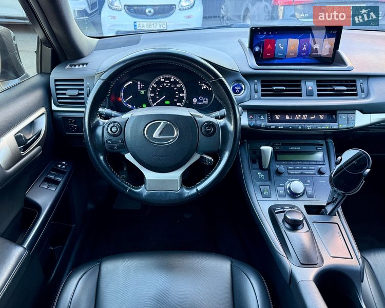 Хэтчбек Lexus CT 2017 в Киеве