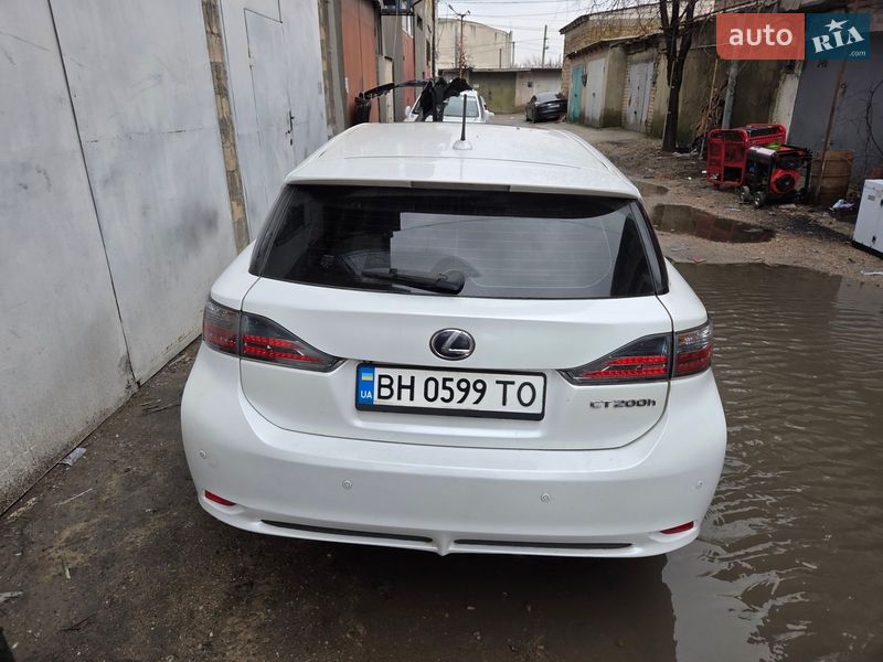 Хэтчбек Lexus CT 2012 в Одессе