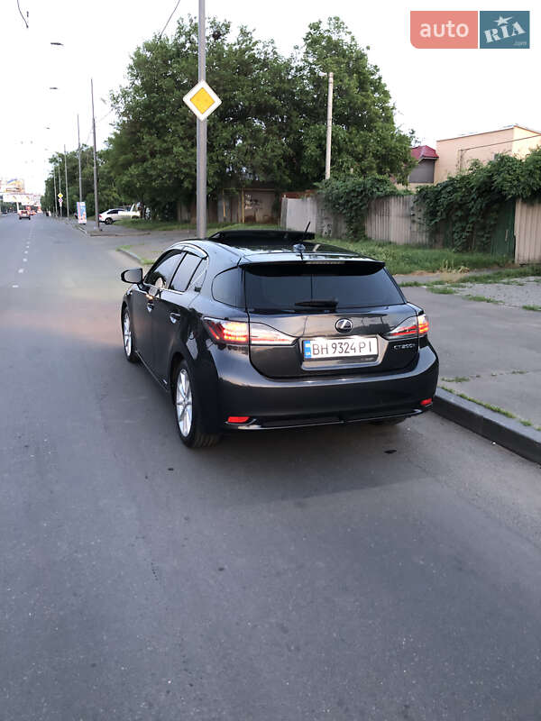 Хэтчбек Lexus CT 2011 в Одессе