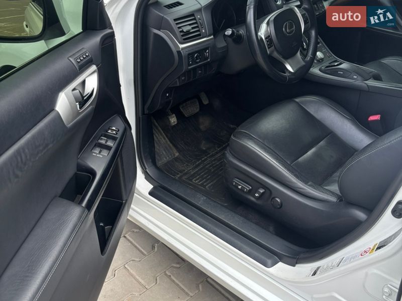 Хетчбек Lexus CT 2011 в Києві фото 12 Хетчбек Lexus CT 2011 в Києві