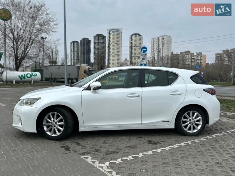 Хэтчбек Lexus CT 2011 в Киеве фото 2 Хэтчбек Lexus CT 2011 в Киеве