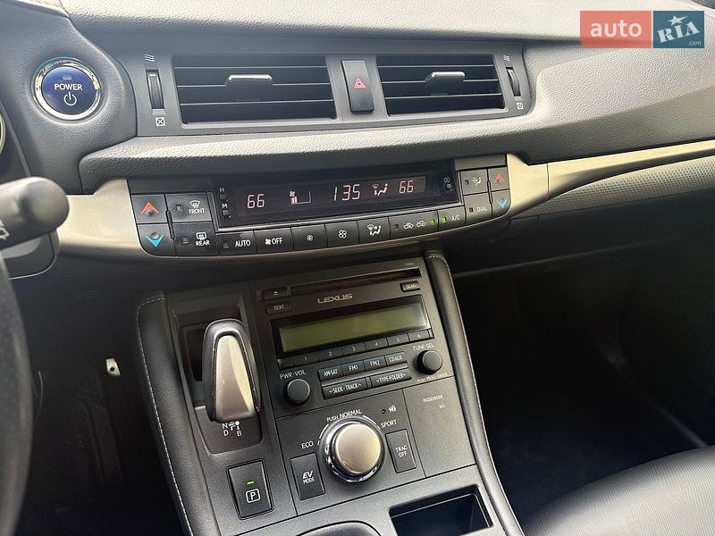Хэтчбек Lexus CT 2015 в Киеве