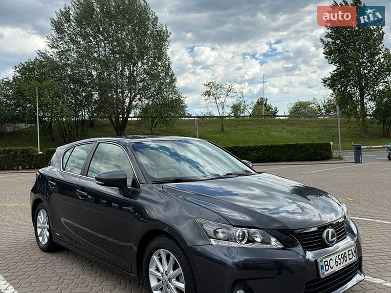 Хэтчбек Lexus CT 2011 в Львове