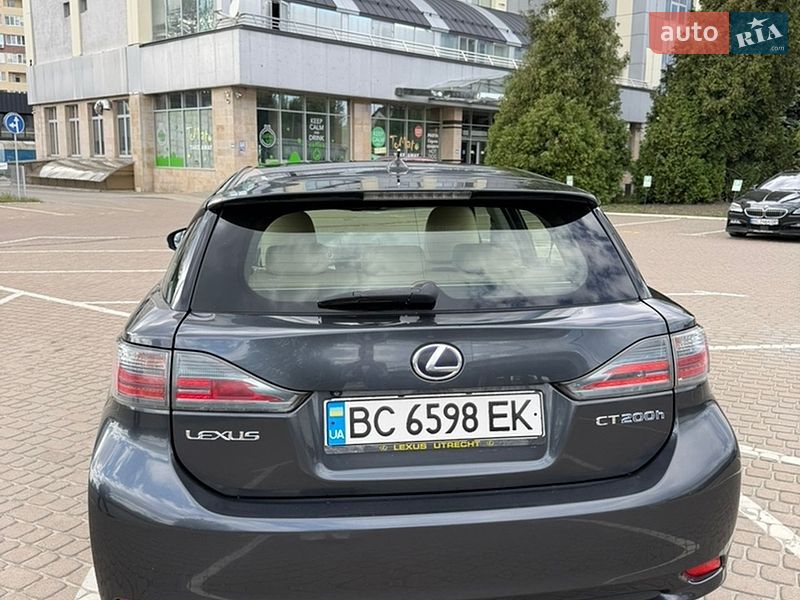 Хэтчбек Lexus CT 2011 в Львове