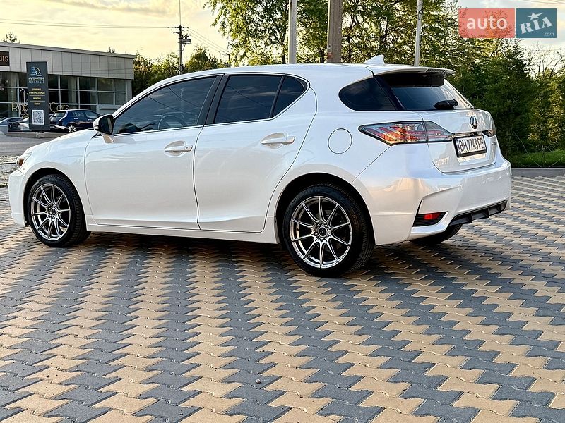 Хэтчбек Lexus CT 2015 в Одессе