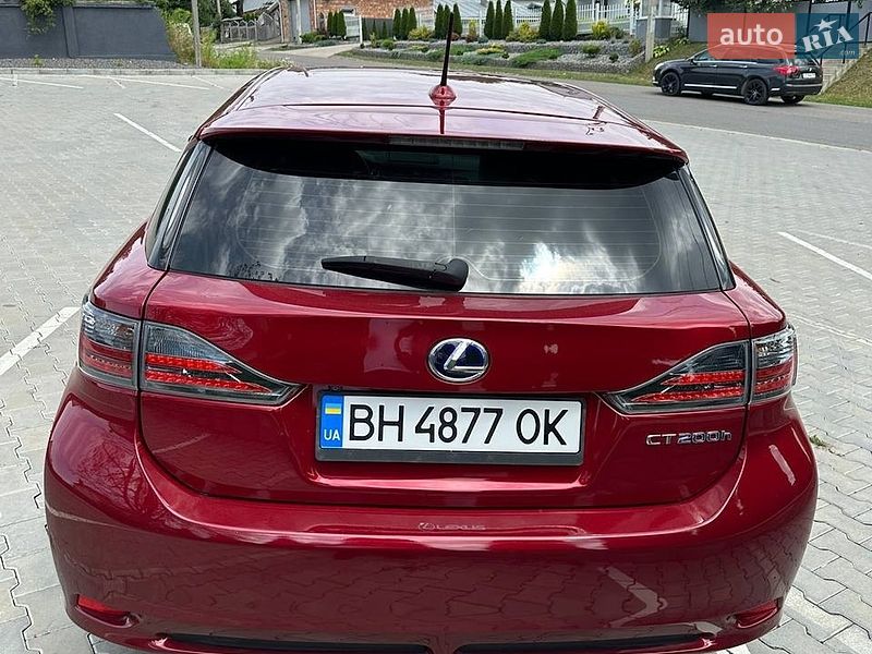 Хэтчбек Lexus CT 2012 в Черновцах