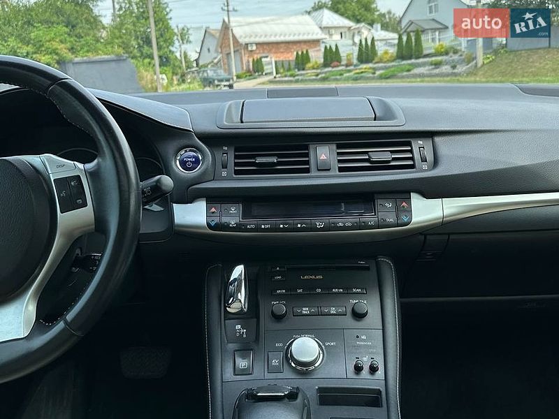 Хэтчбек Lexus CT 2012 в Черновцах