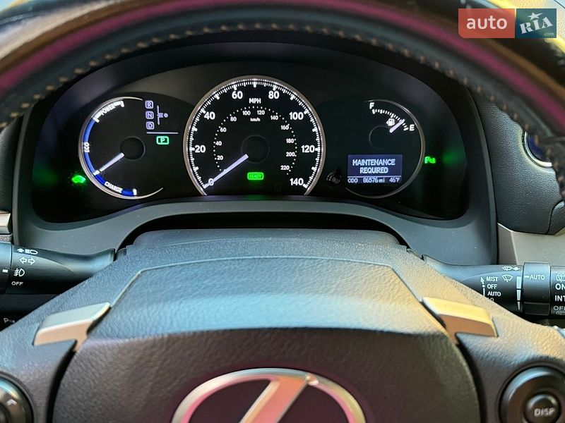 Хэтчбек Lexus CT 2015 в Могилев-Подольске