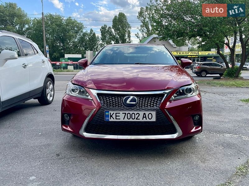 Lexus CT, photos from the listing