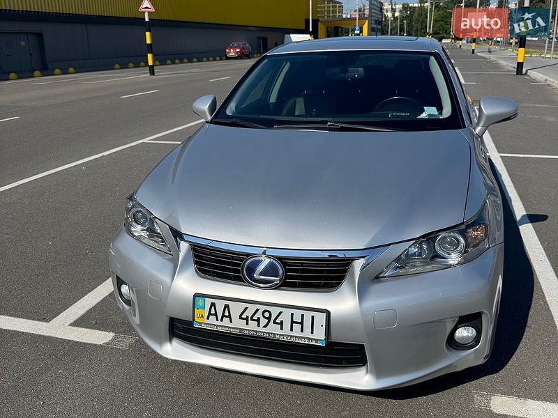 Хэтчбек Lexus CT 2013 в Киеве