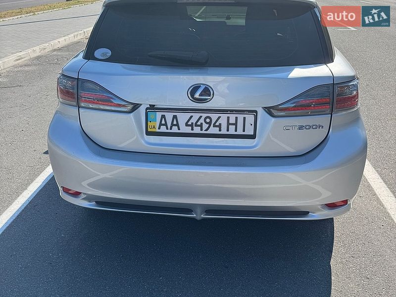 Хэтчбек Lexus CT 2013 в Киеве