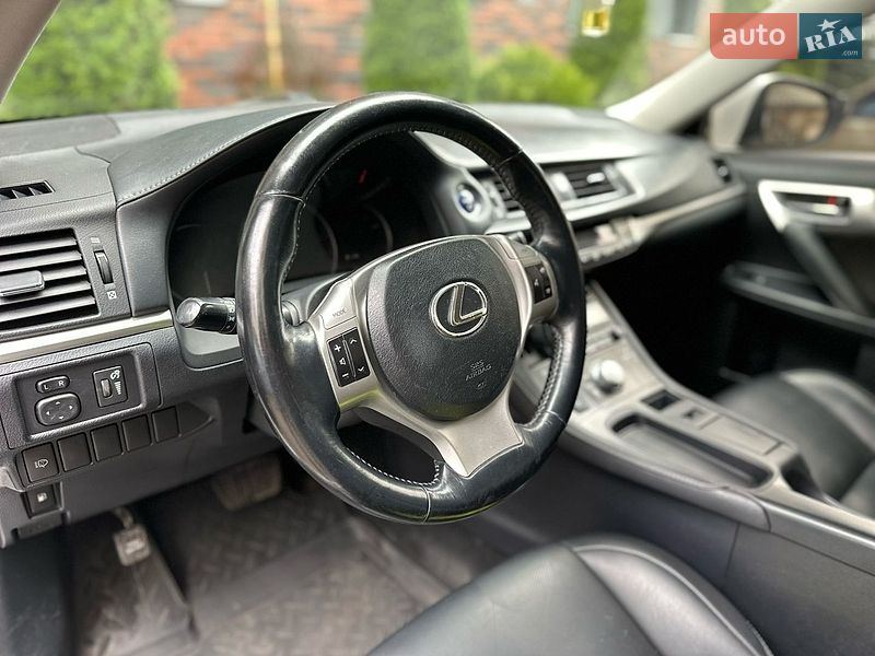 Хэтчбек Lexus CT 2011 в Тернополе