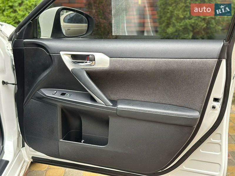 Хэтчбек Lexus CT 2011 в Тернополе