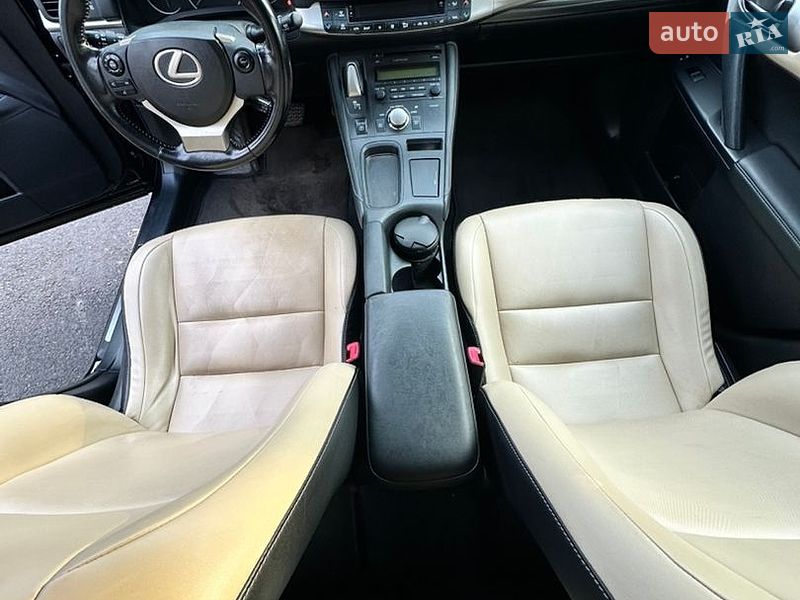 Хетчбек Lexus CT 2015 в Києві фото 18 Хетчбек Lexus CT 2015 в Києві