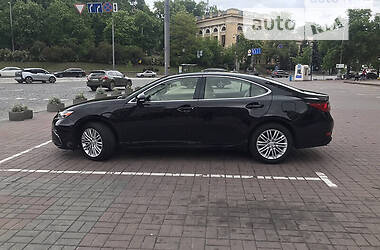 Седан Lexus ES 350 2015 в Луцке