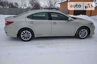 Седан Lexus ES 2013 в Прилуках