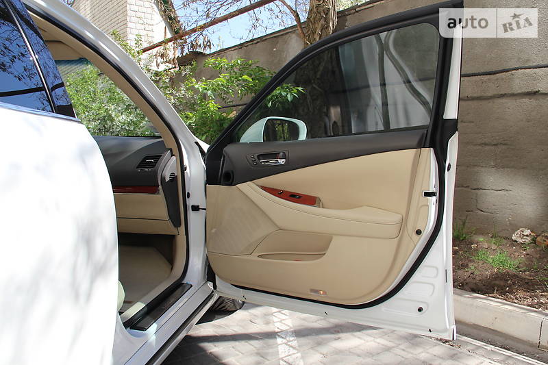 Седан Lexus ES 2010 в Одесі
