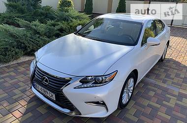 Седан Lexus ES 2017 в Полтаве