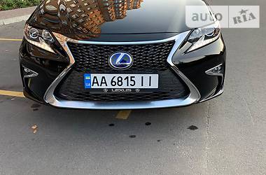 Седан Lexus ES 2014 в Киеве