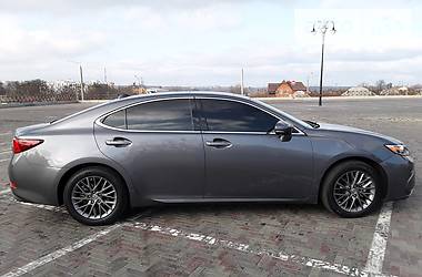 Седан Lexus ES 2018 в Харкові