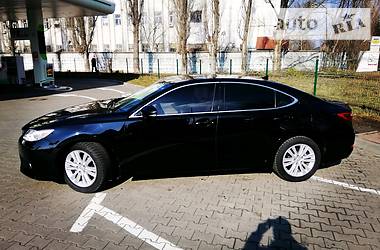 Седан Lexus ES 2013 в Києві