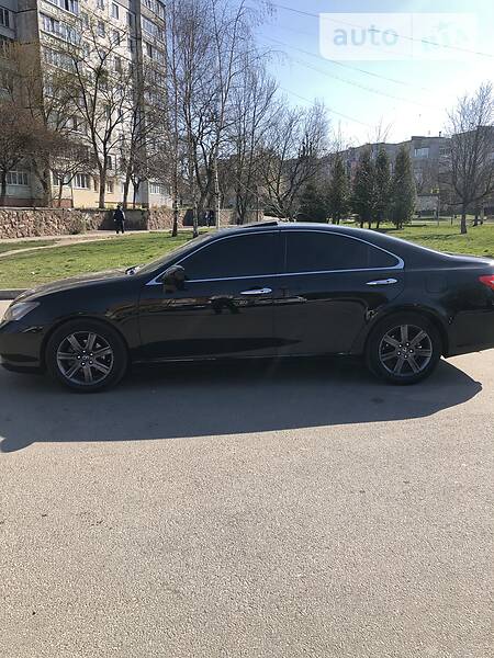 Седан Lexus ES 2006 в Калуші