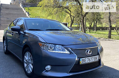 Седан Lexus ES 2012 в 