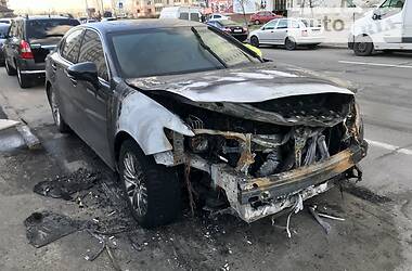 Седан Lexus ES 2015 в 