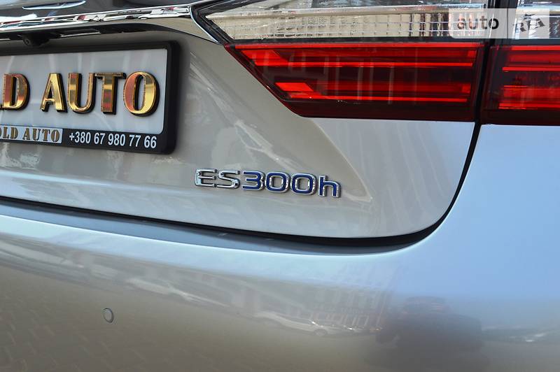 Седан Lexus ES 2016 в Одесі