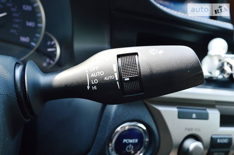 Седан Lexus ES 2016 в Одесі