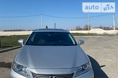 Седан Lexus ES 2013 в 