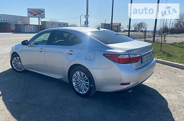 Седан Lexus ES 2013 в 