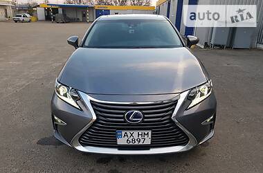 Седан Lexus ES 2016 в 