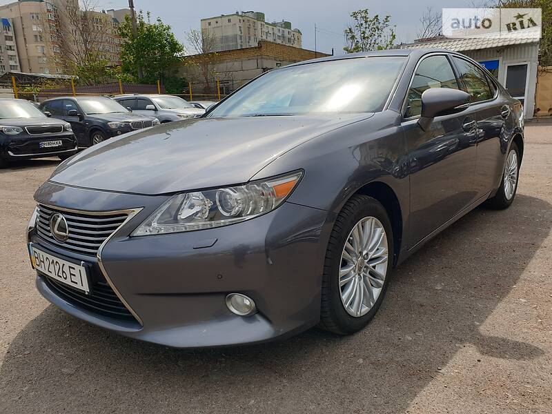 Седан Lexus ES 2012 в Одесі