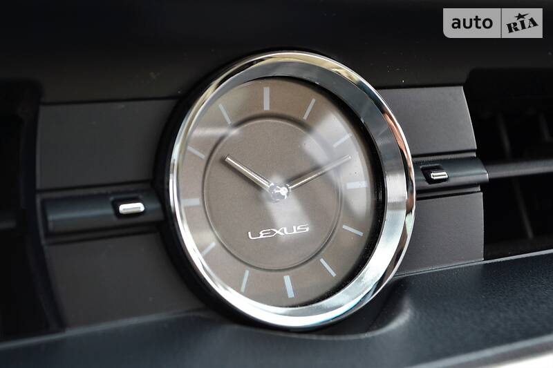 Седан Lexus ES 2016 в Харкові