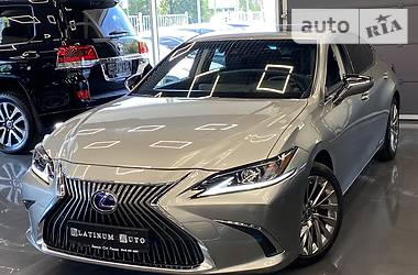 Седан Lexus ES 2018 в 
