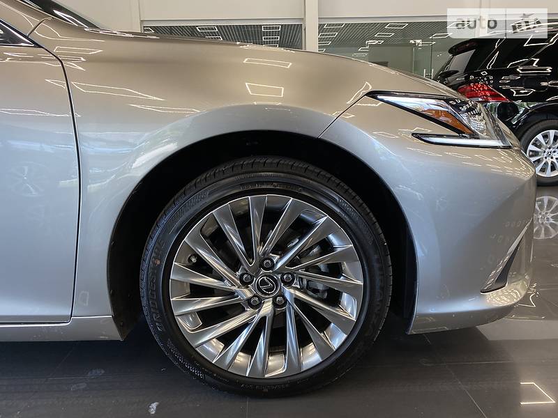 Седан Lexus ES 2018 в Одесі