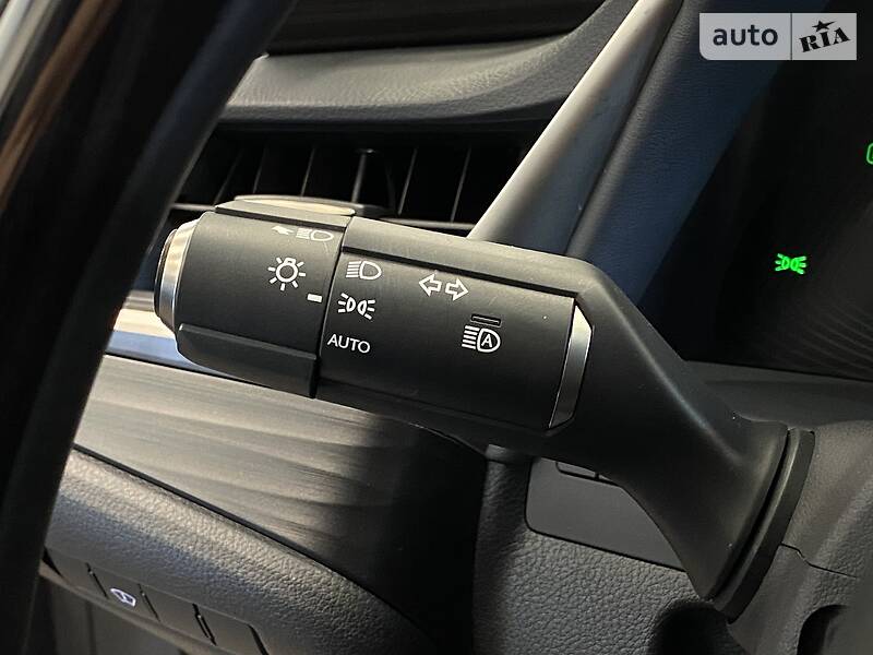 Седан Lexus ES 2018 в Одесі