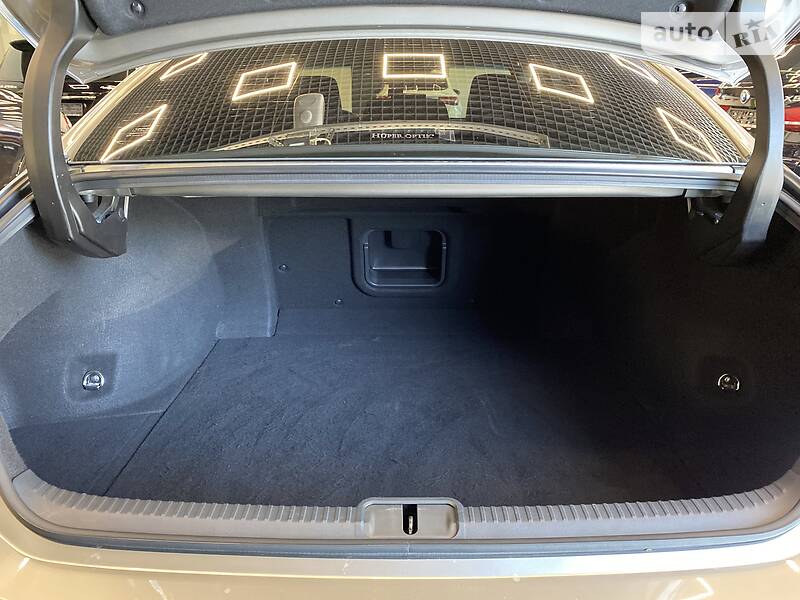 Седан Lexus ES 2018 в Одесі