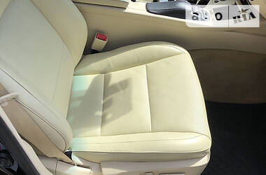 Седан Lexus ES 2013 в 