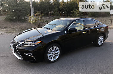 Седан Lexus ES 2013 в 