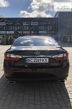 Седан Lexus ES 2017 в Львове
