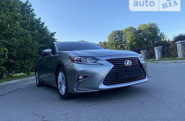 Седан Lexus ES 2017 в Умани