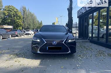 Седан Lexus ES 2019 в Херсоне