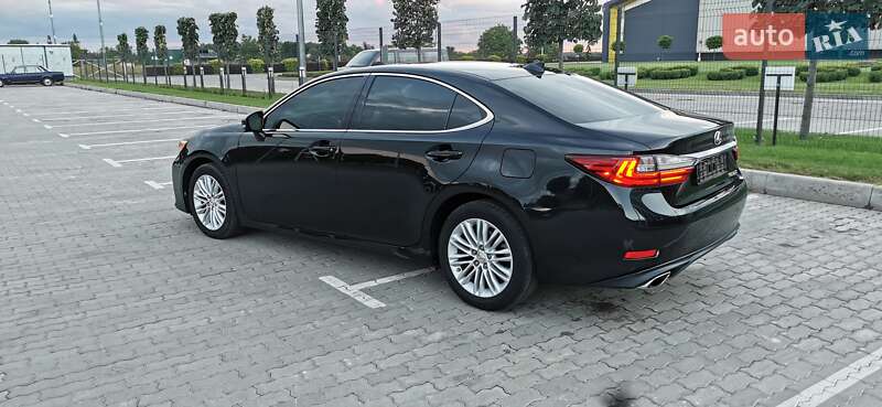 Седан Lexus ES 2017 в Хмельницькому