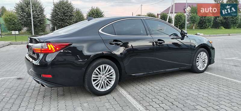 Седан Lexus ES 2017 в Хмельницькому