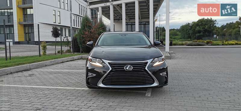 Седан Lexus ES 2017 в Хмельницькому