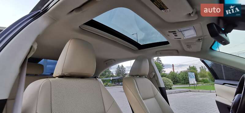 Седан Lexus ES 2017 в Хмельницькому