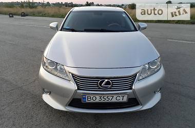 Седан Lexus ES 2013 в Тернополе